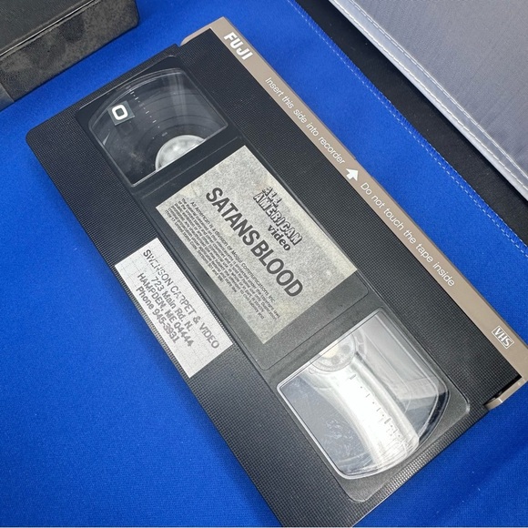 Satan’s Blood VHS Clamshell - Rare Vintage Horror - Picture 6 of 7